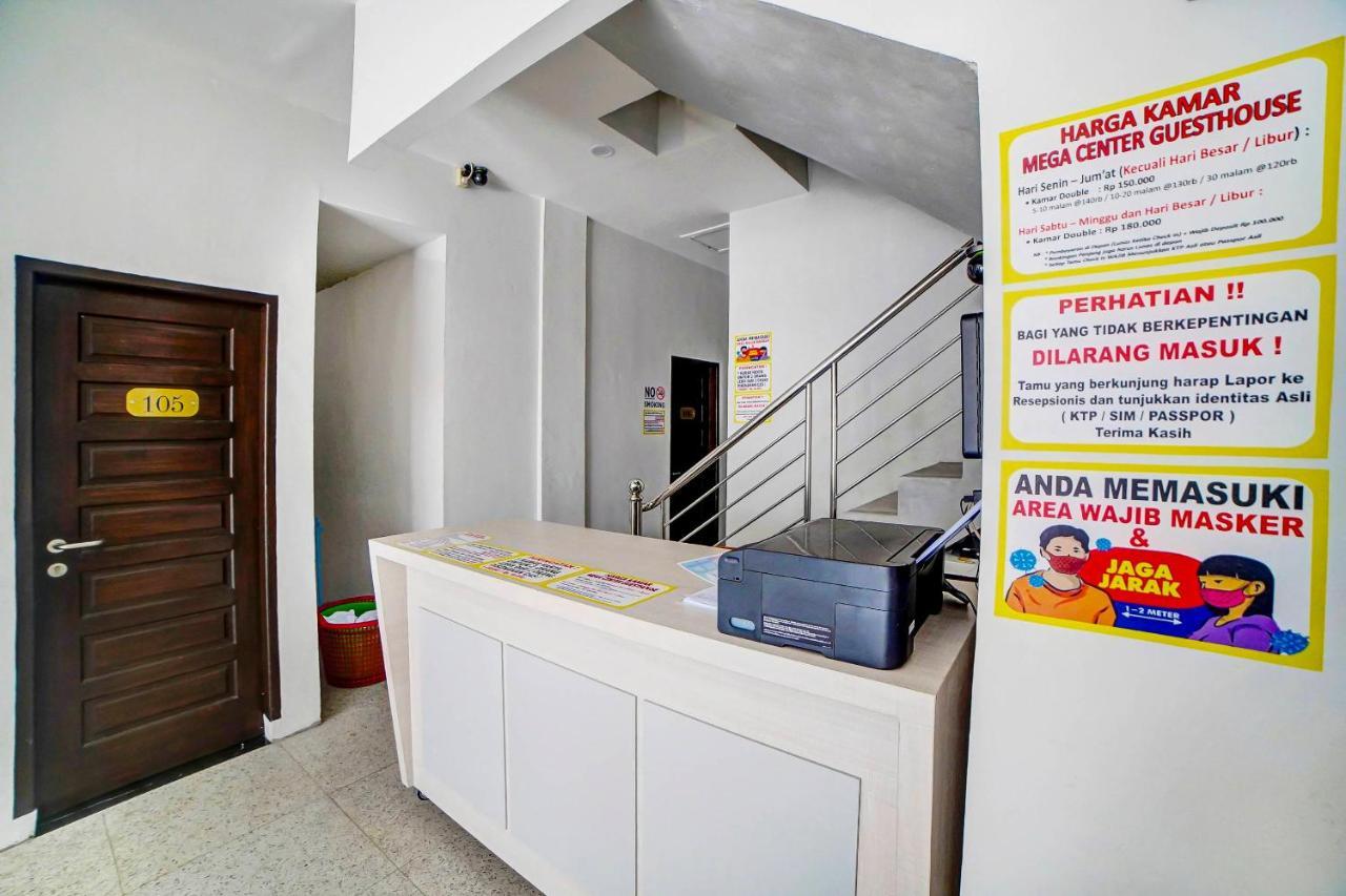 Oyo 91211 Mega Comfort Guest House Medan Exterior foto