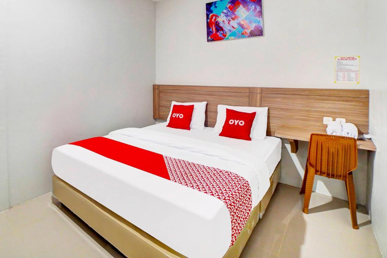 Oyo 91211 Mega Comfort Guest House Medan Exterior foto