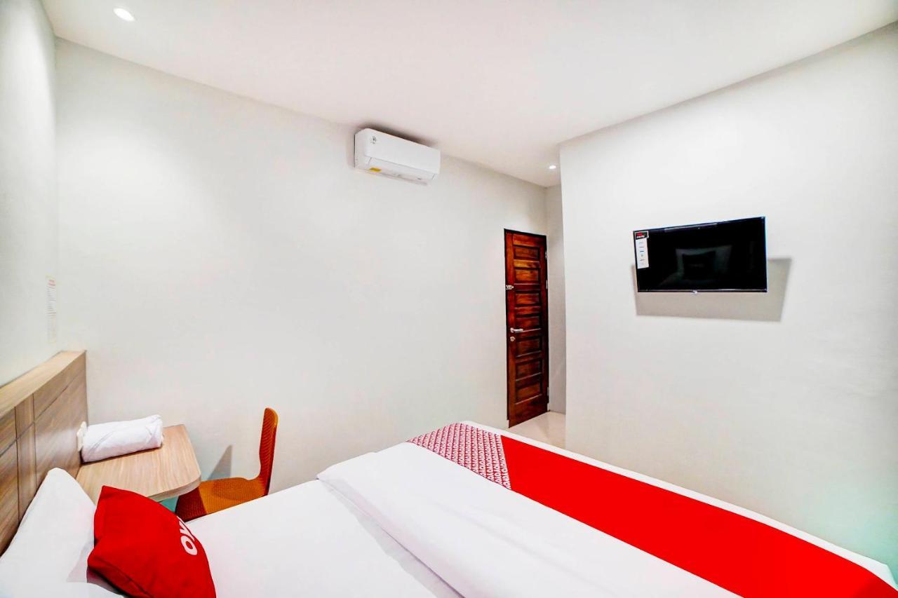 Oyo 91211 Mega Comfort Guest House Medan Exterior foto